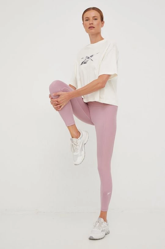 Γυναικεία Κοντομάνικο Μπλουζάκι Reebok Classics Winter Pack μπεζ 2 Γυναικεία Κοντομάνικο Μπλουζάκι Reebok Classics Winter Pack μπεζ - Image 2