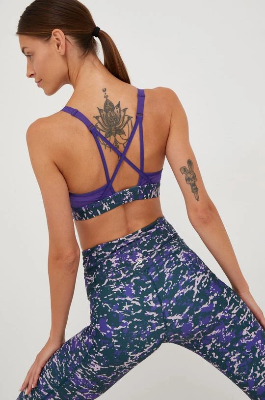 Γυναικεία Αθλητικά σουτιέν Αθλητικό σουτιέν Reebok Speckle Modern Safari χρώμα: μοβ 1 Γυναικεία Αθλητικά σουτιέν Αθλητικό σουτιέν Reebok Speckle Modern Safari χρώμα: μοβ