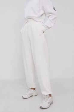 Γυναικεία Παντελόνια φόρμας Παντελόνι Reebok χρώμα: κρεμ