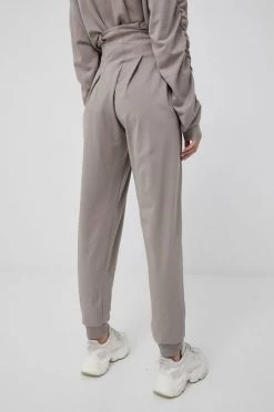 Γυναικεία Παντελόνια φόρμας Παντελόνι Reebok χρώμα: μπεζ 7 Γυναικεία Παντελόνια φόρμας Παντελόνι Reebok χρώμα: μπεζ -Reebok Εκπτώσεις unnamed file 1987